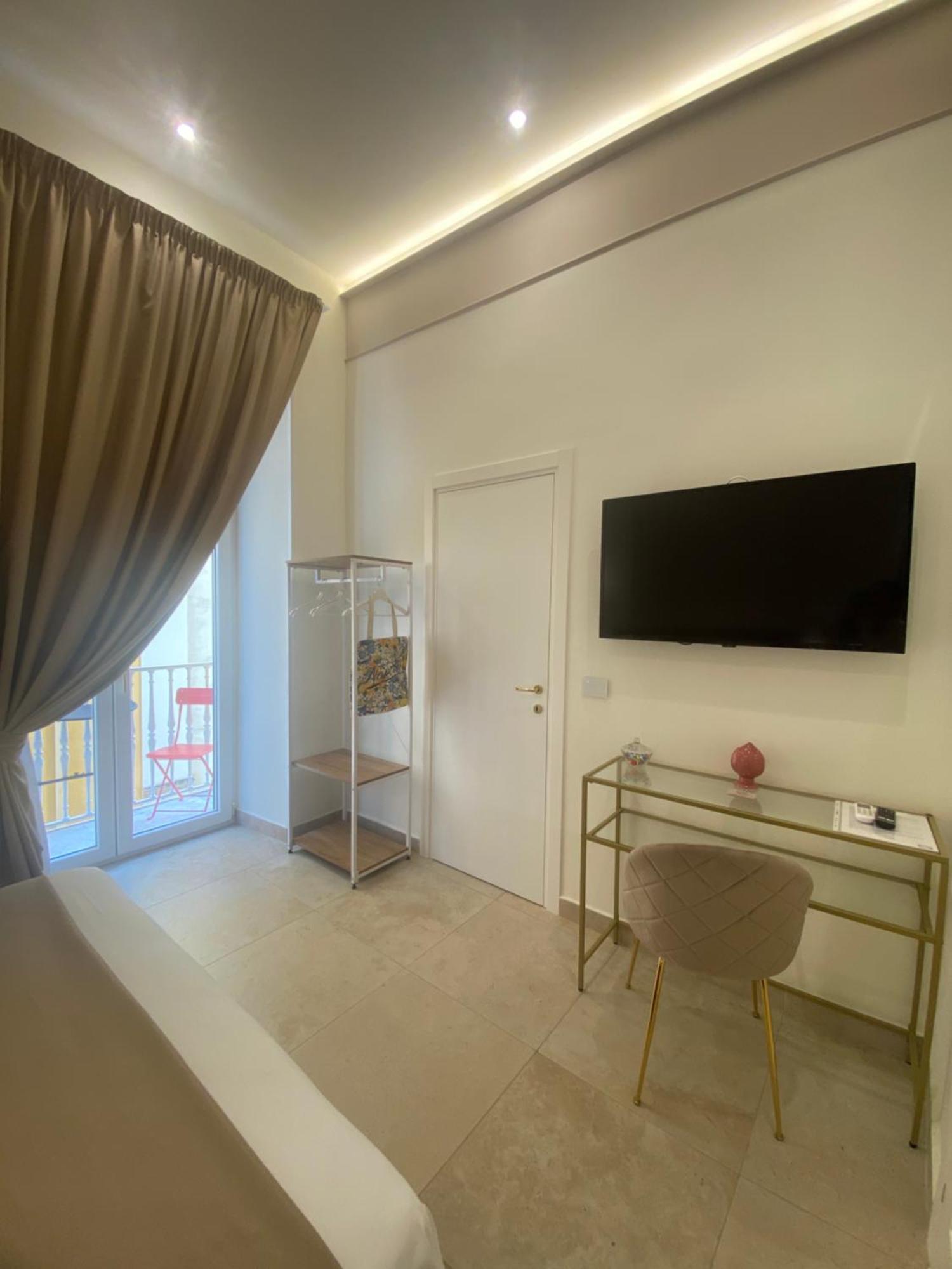 Bed and breakfast Dimora Don Pasquale Napoli Extérieur photo